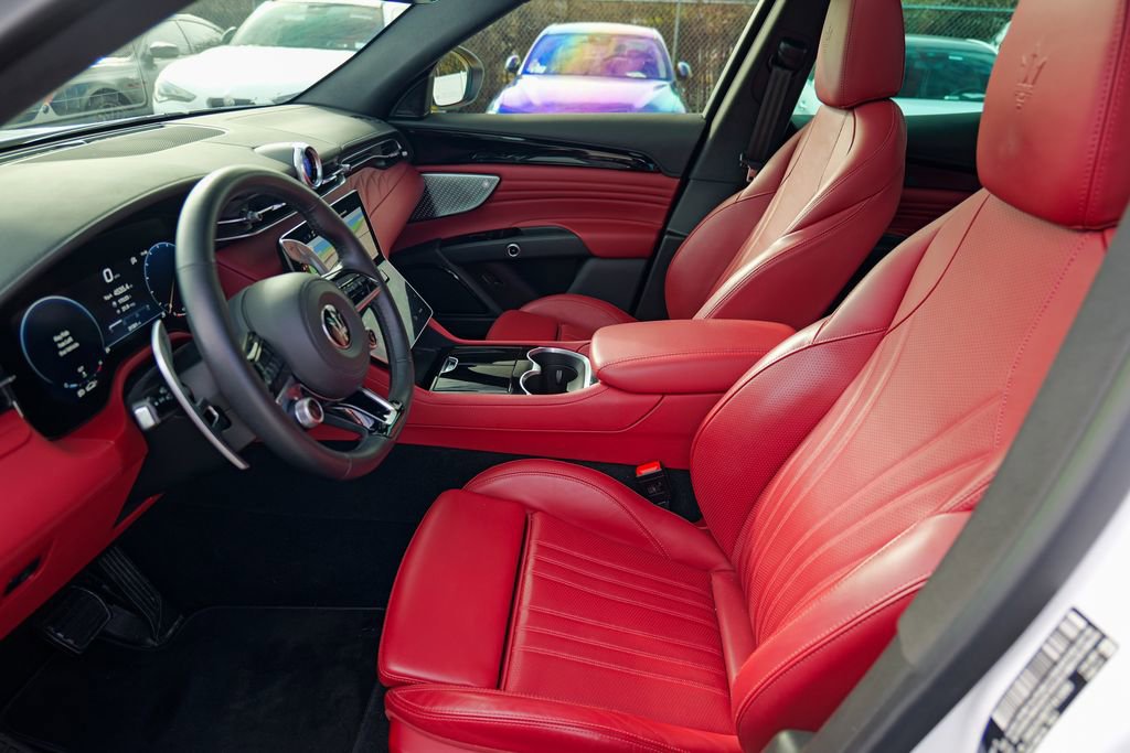 Certified 2023 Maserati Grecale Modena image 22