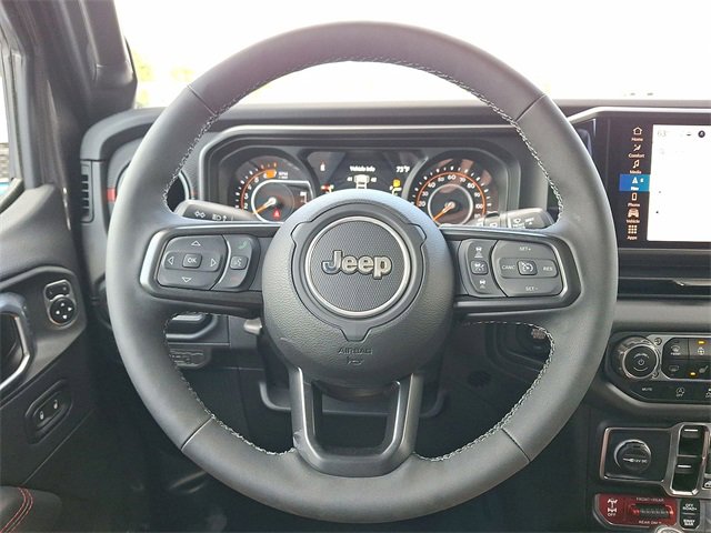 Certified 2025 Jeep Wrangler Unlimited Rubicon w/ Technology Group image 8