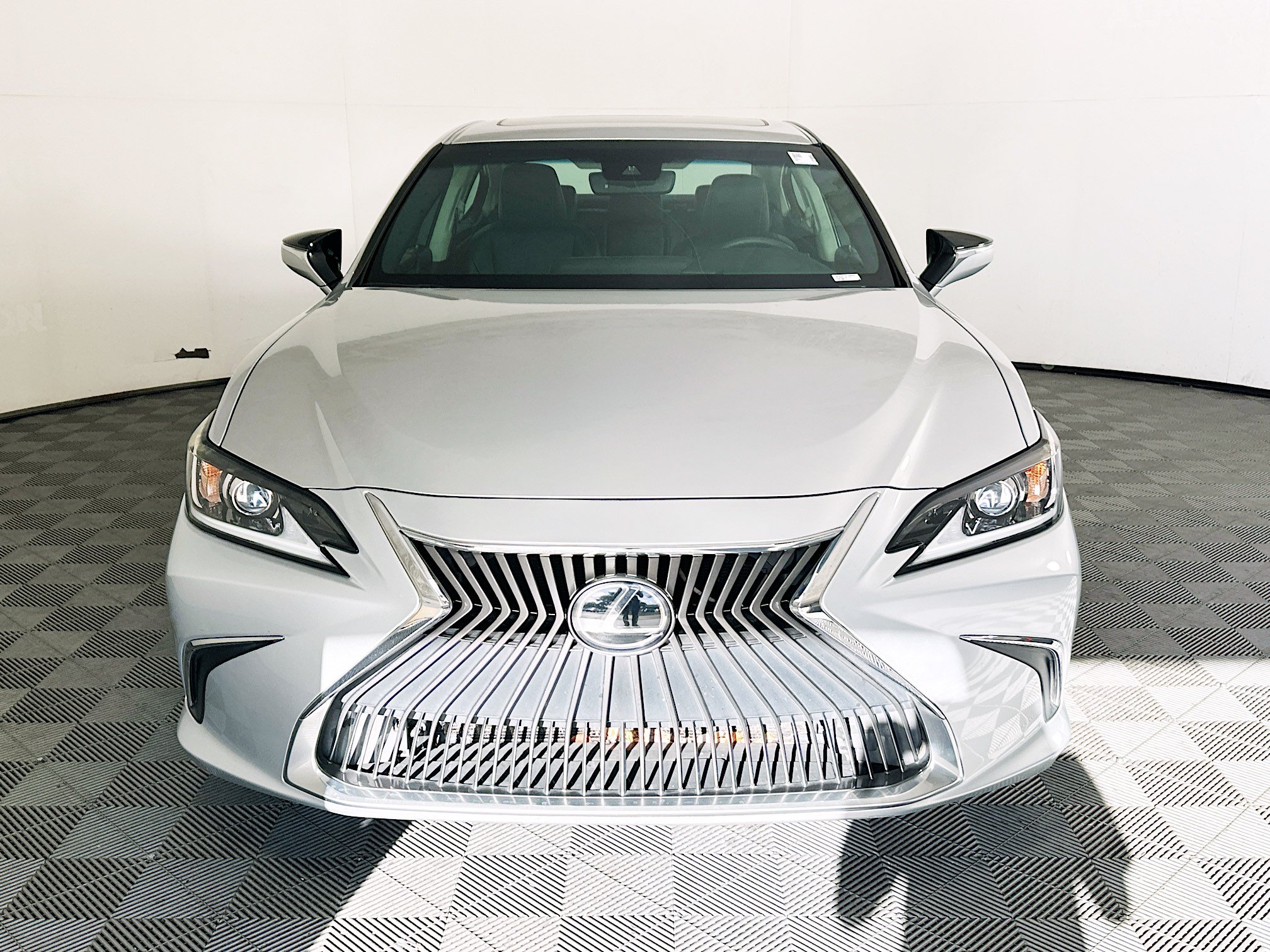 Used 2021 Lexus ES 350 w/ Accessory Package FWD image 8