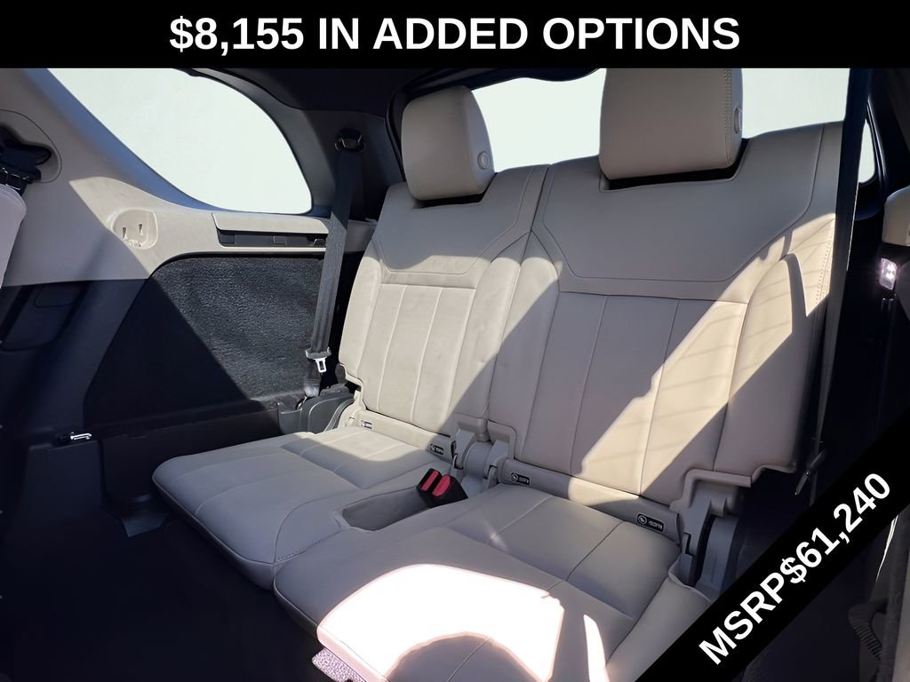 Used 2018 Land Rover Discovery SE AWD/4WD image 21