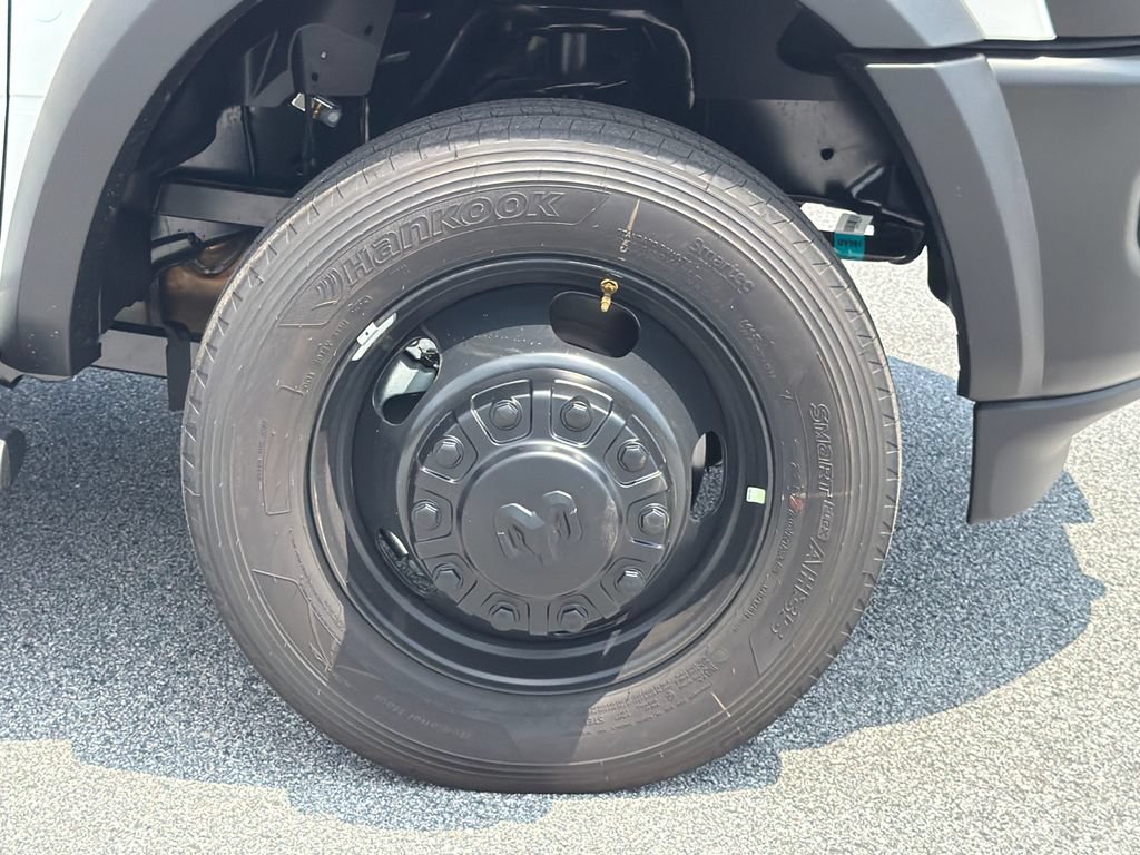New 2026 RAM 5500 Tradesman AWD/4WD image 12