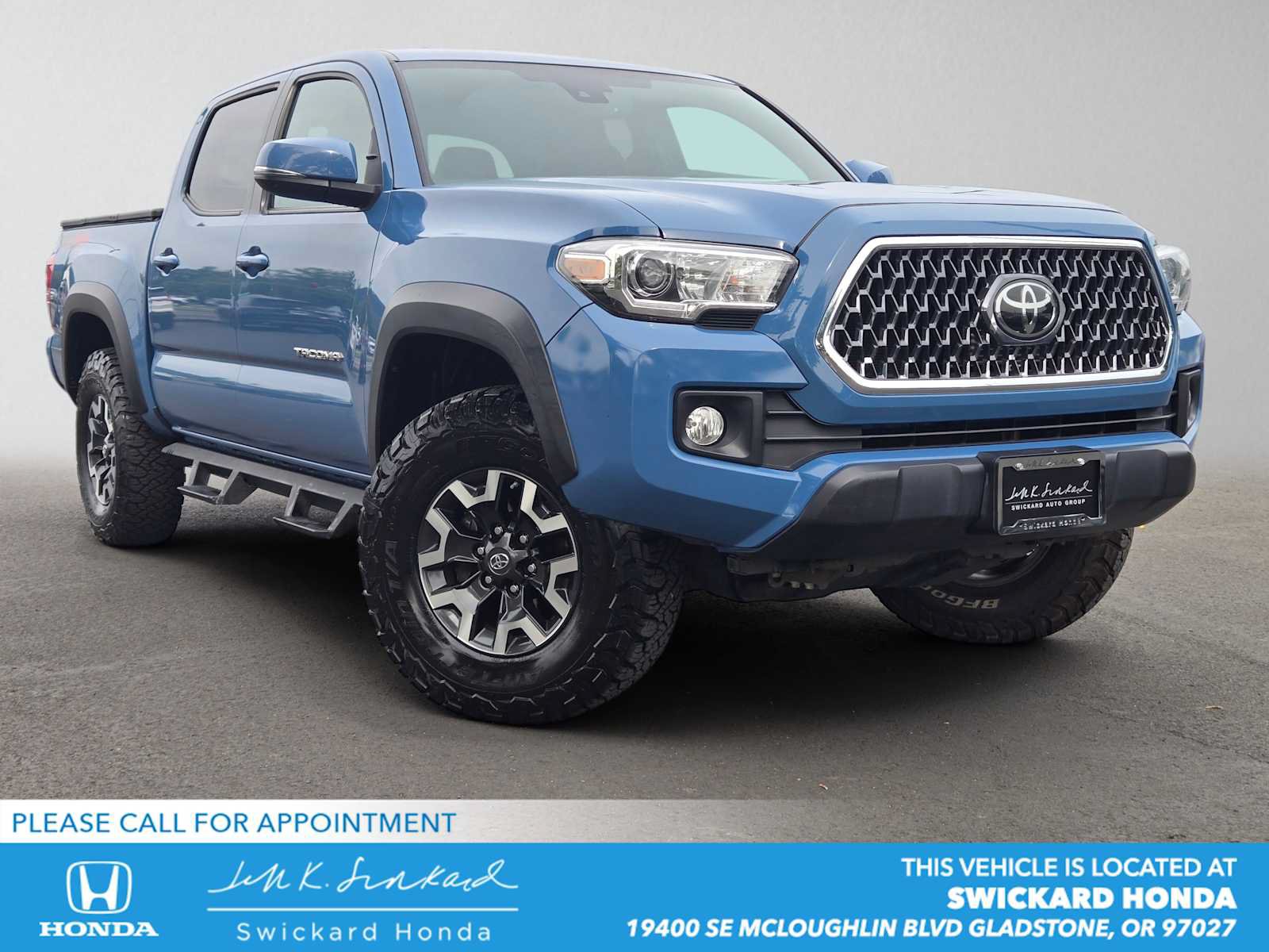Used 2019 Toyota Tacoma TRD Off-Road AWD/4WD image 1
