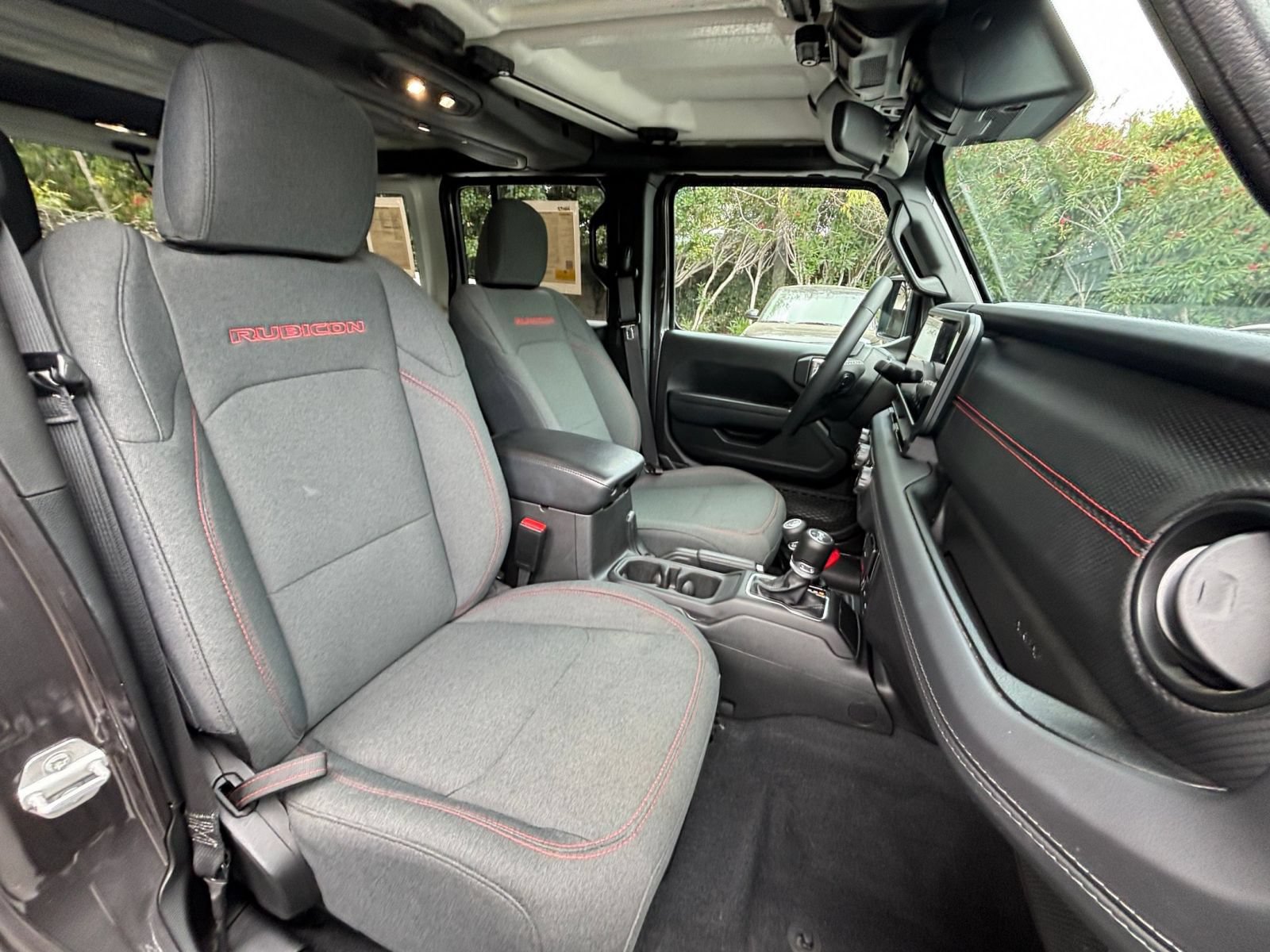 Used 2025 Jeep Wrangler Unlimited Rubicon AWD/4WD image 62