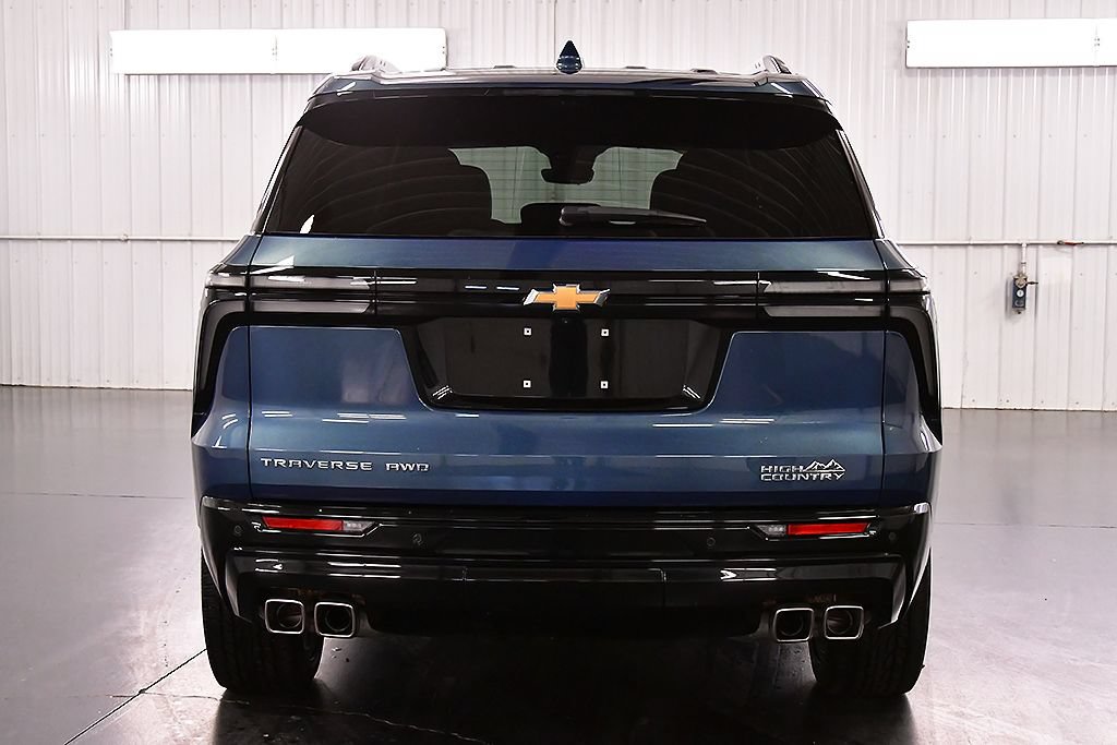 Used 2026 Chevrolet Traverse High Country w/ LPO, Floor Liner Package AWD/4WD image 6