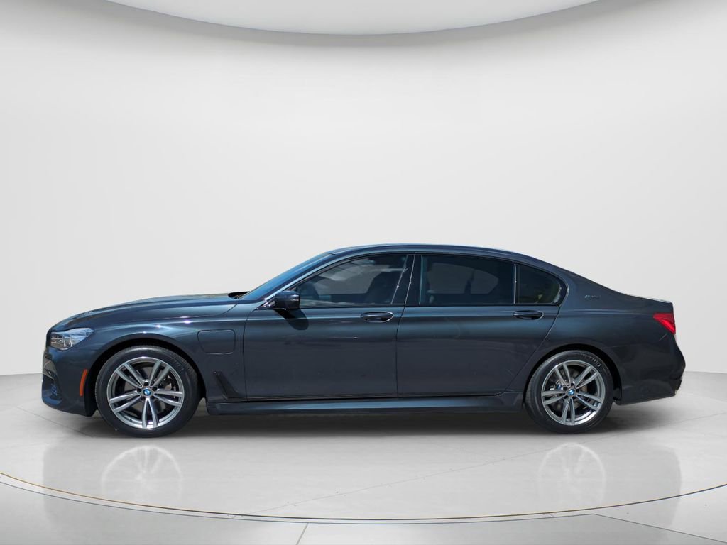 Used 2018 BMW 740e xDrive image 15