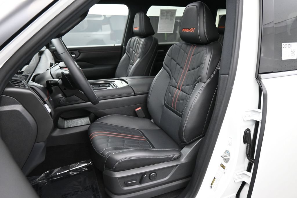 Used 2026 Nissan Armada PRO-4X AWD/4WD image 18