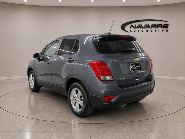 Used 2022 Chevrolet Trax LS w/ Tint and Cruise Package AWD/4WD image 5