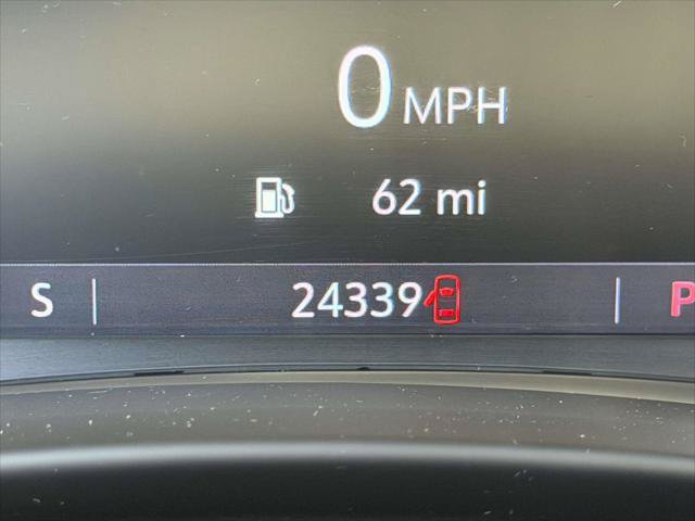 Used 2023 GMC Terrain SLT w/ Elevation Edition AWD/4WD image 29