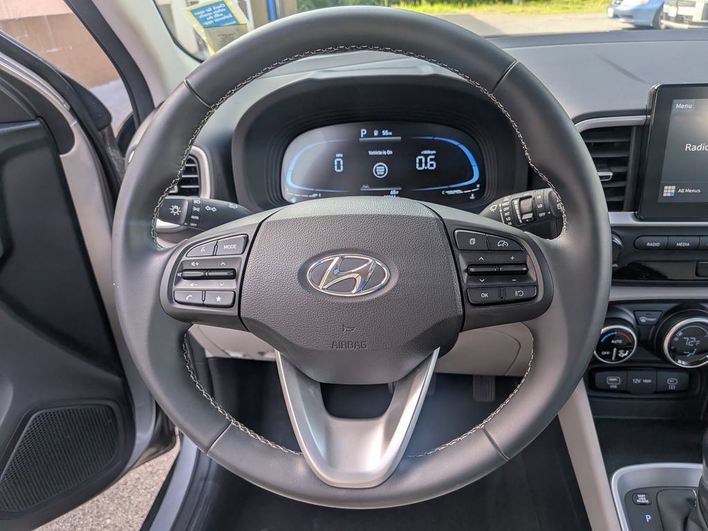 Certified 2024 Hyundai Venue SEL FWD image 8