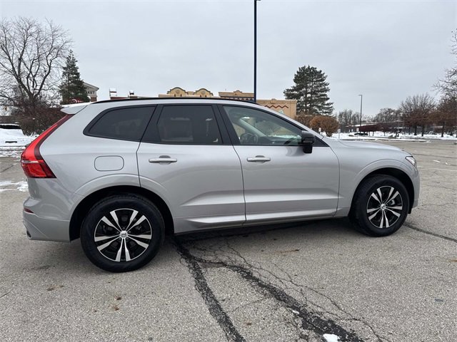 Used 2024 Volvo XC60 B5 Core image 6