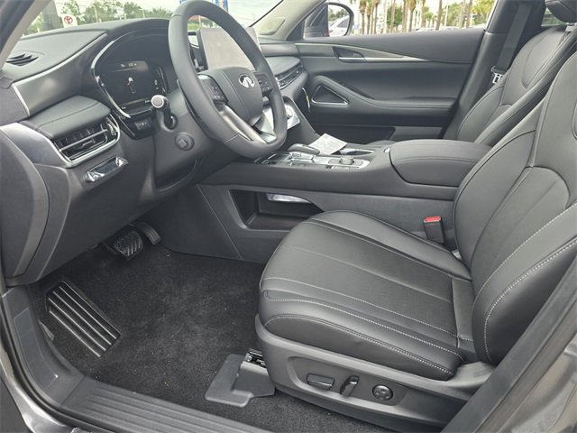 New 2026 INFINITI QX60 Luxe w/ Family Package image 6