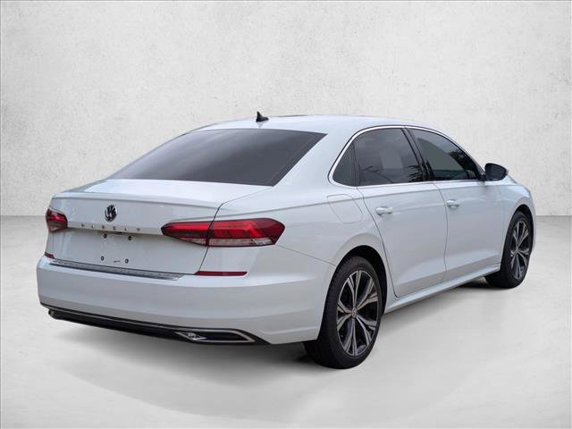 Used 2022 Volkswagen Passat 2.0T SE FWD image 5