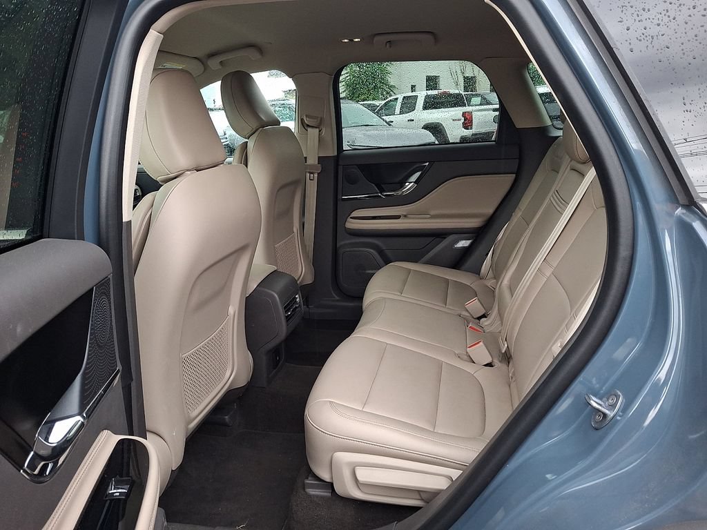 Used 2023 Lincoln Corsair AWD image 10