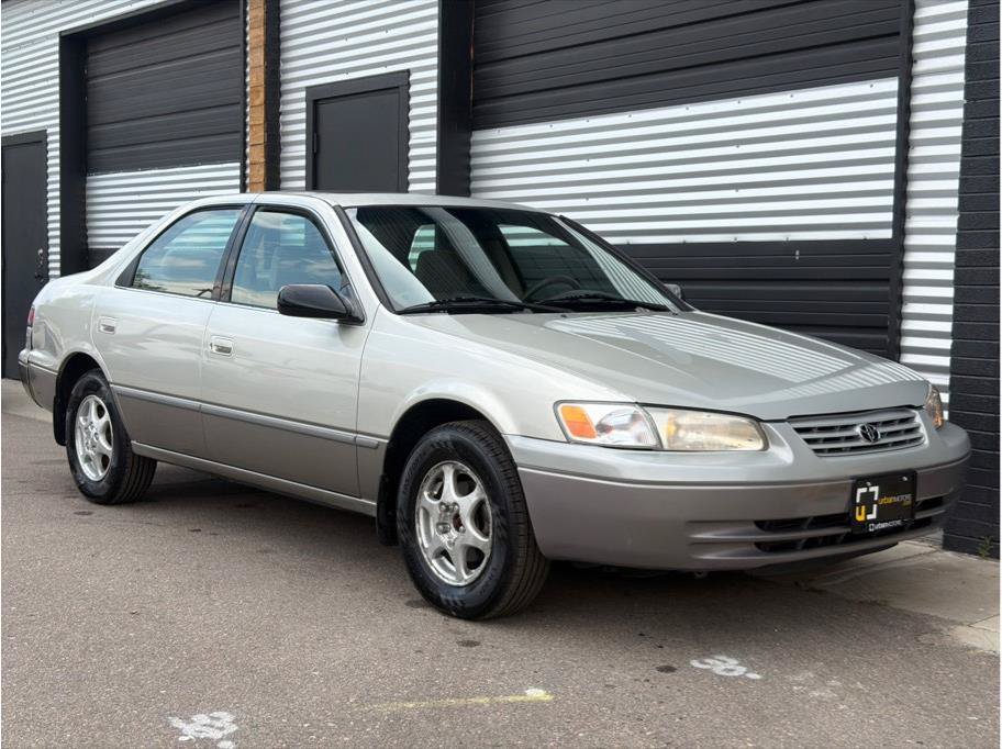 Used 1999 Toyota Camry LE w/ Appearance Pkg + VP FWD image 12