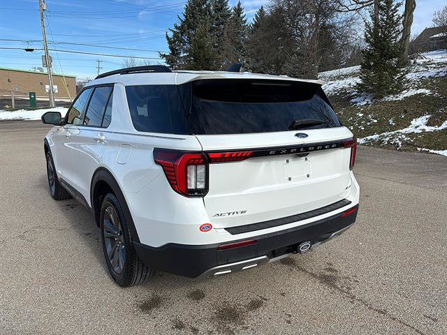 New 2026 Ford Explorer Active w/ Active Comfort Package AWD/4WD image 2