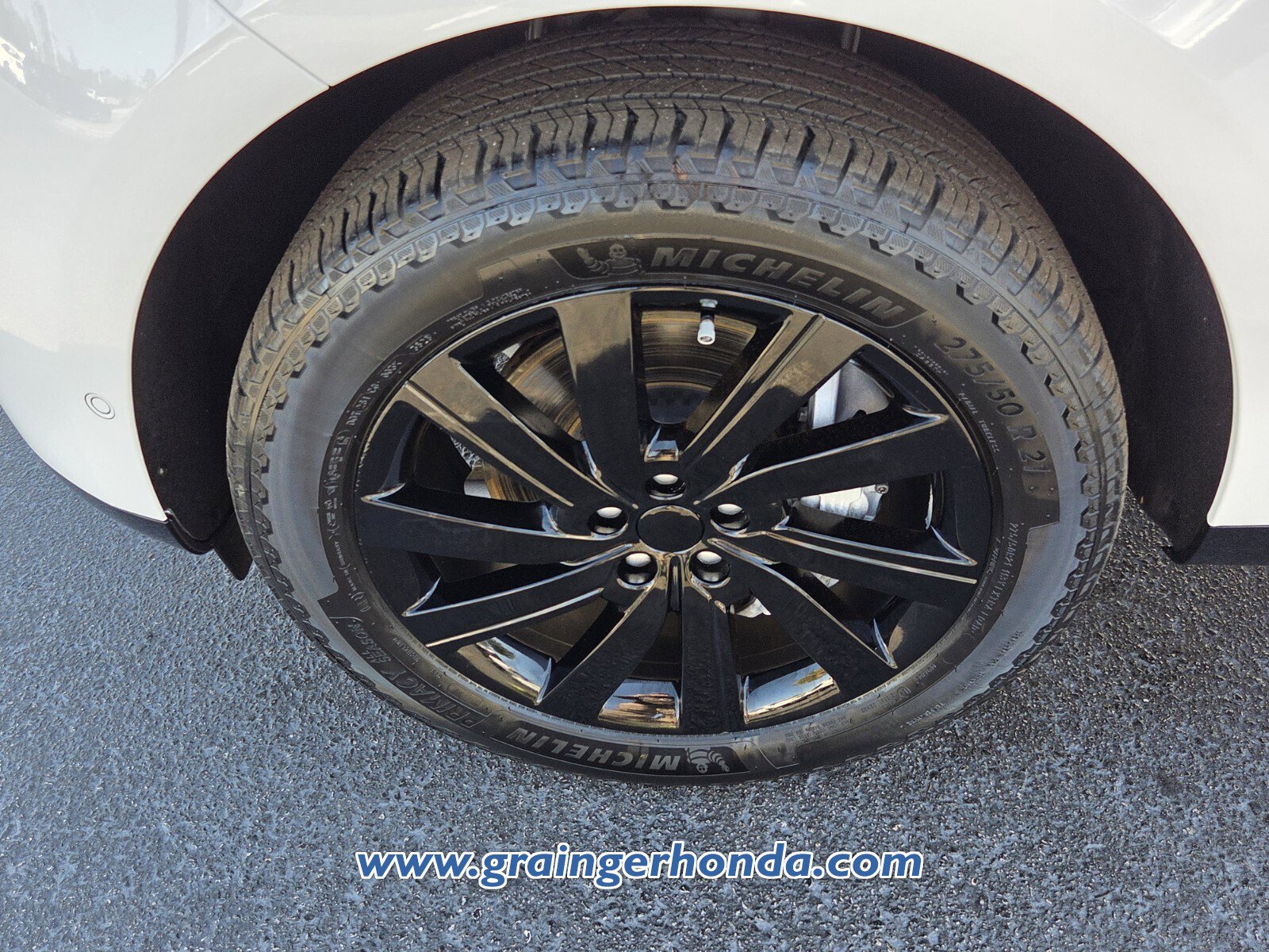 Used 2023 Land Rover Range Rover SE image 16