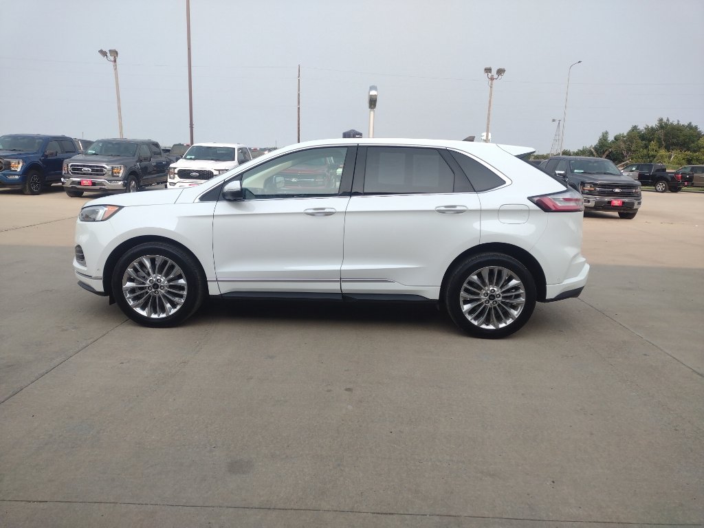 Used 2022 Ford Edge Titanium w/ Equipment Group 301A AWD/4WD image 8