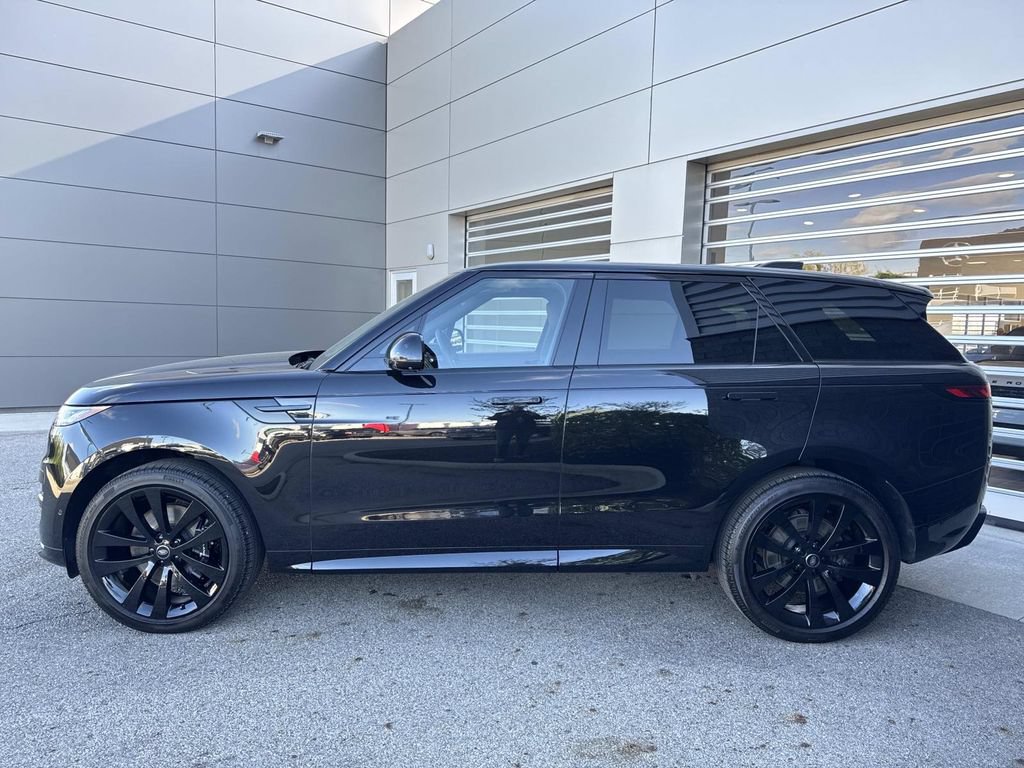 Certified 2025 Land Rover Range Rover Sport Dynamic SE AWD/4WD image 4