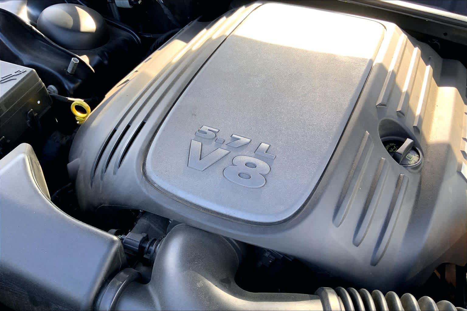 Used 2015 Dodge Challenger R/T w/ Quick Order Package 28D R/T RWD image 24