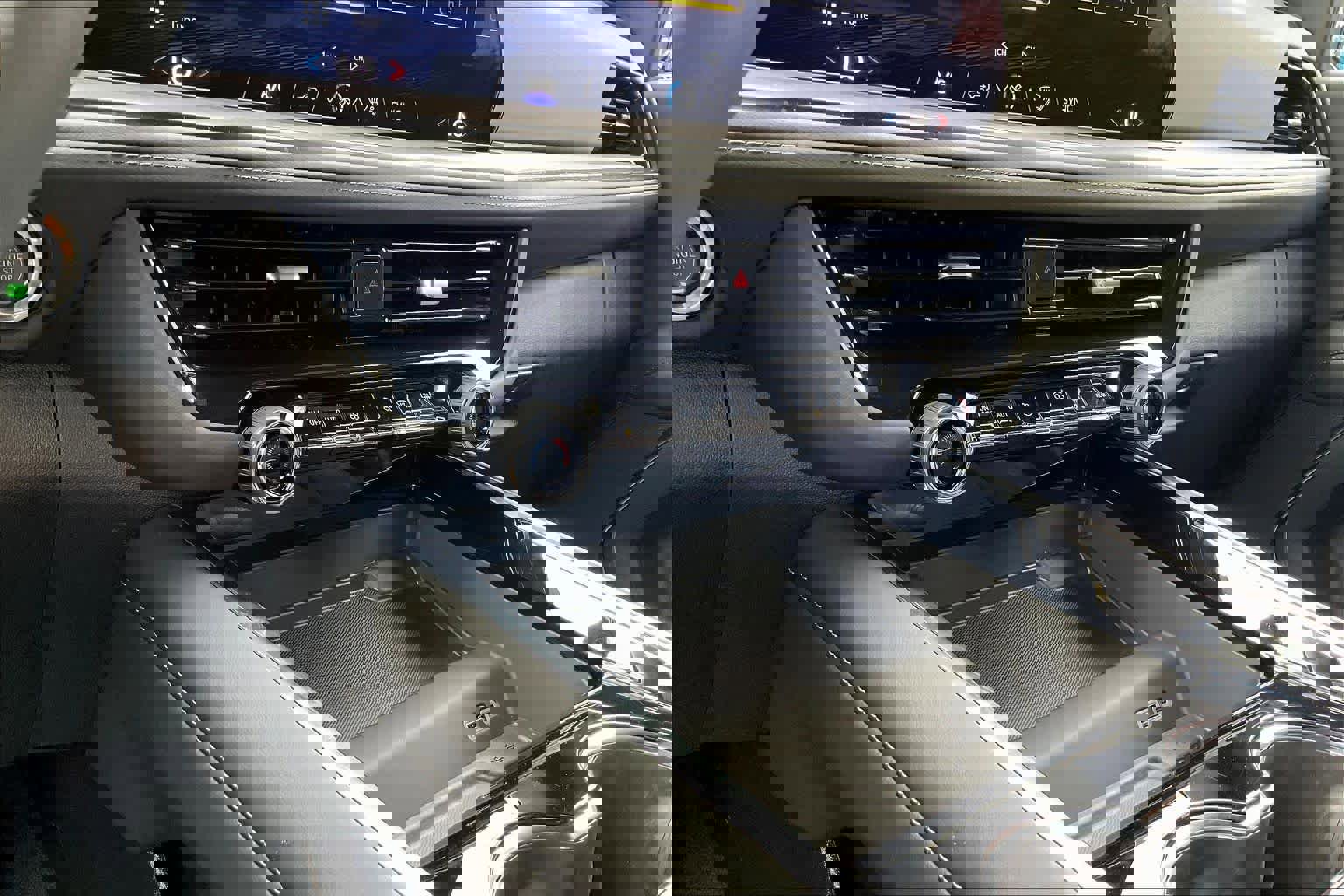 Certified 2025 Chevrolet Tahoe LS RWD image 32