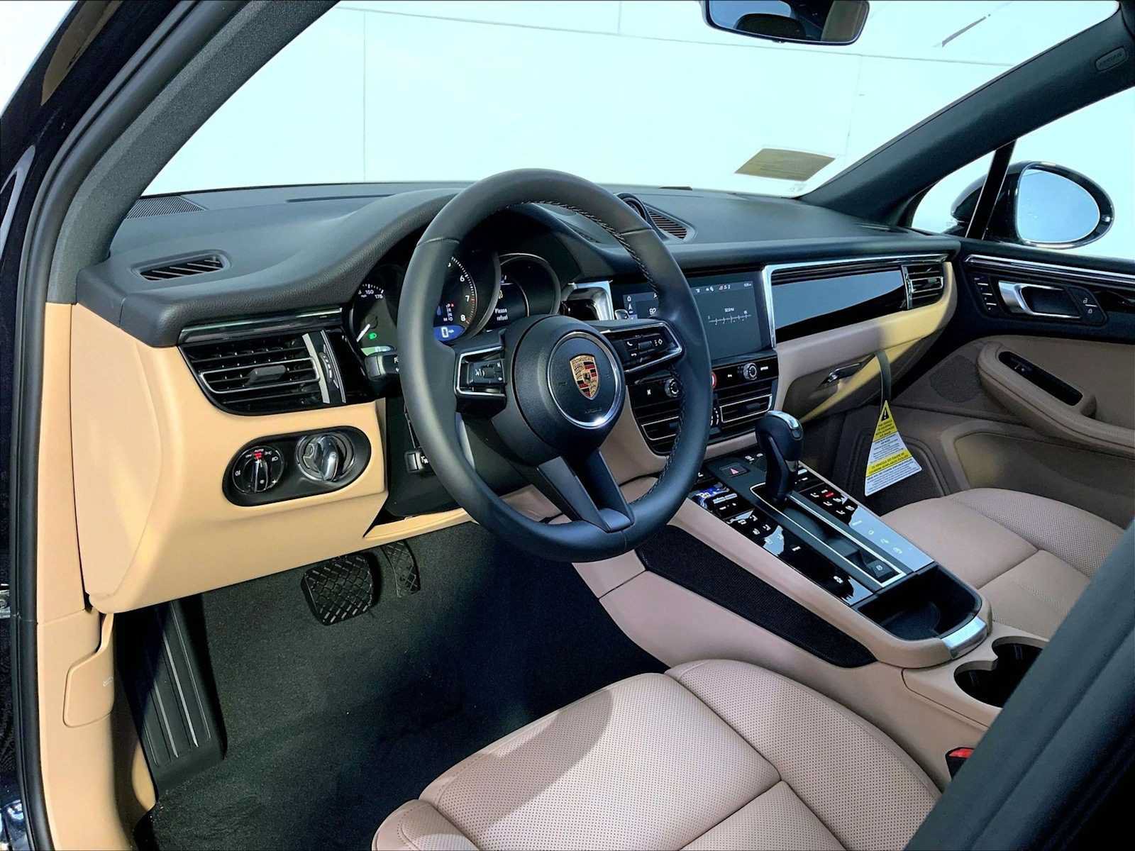 New 2026 Porsche Macan AWD/4WD image 4
