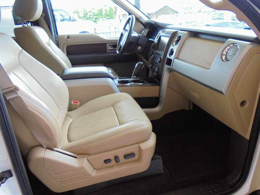 Used 2014 Ford F150 Lariat w/ Lariat Chrome Package AWD/4WD image 8