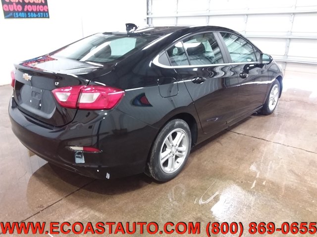 Used 2018 Chevrolet Cruze LT FWD image 3
