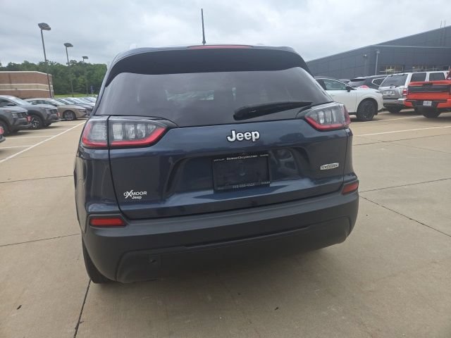 Used 2021 Jeep Cherokee Latitude FWD image 6