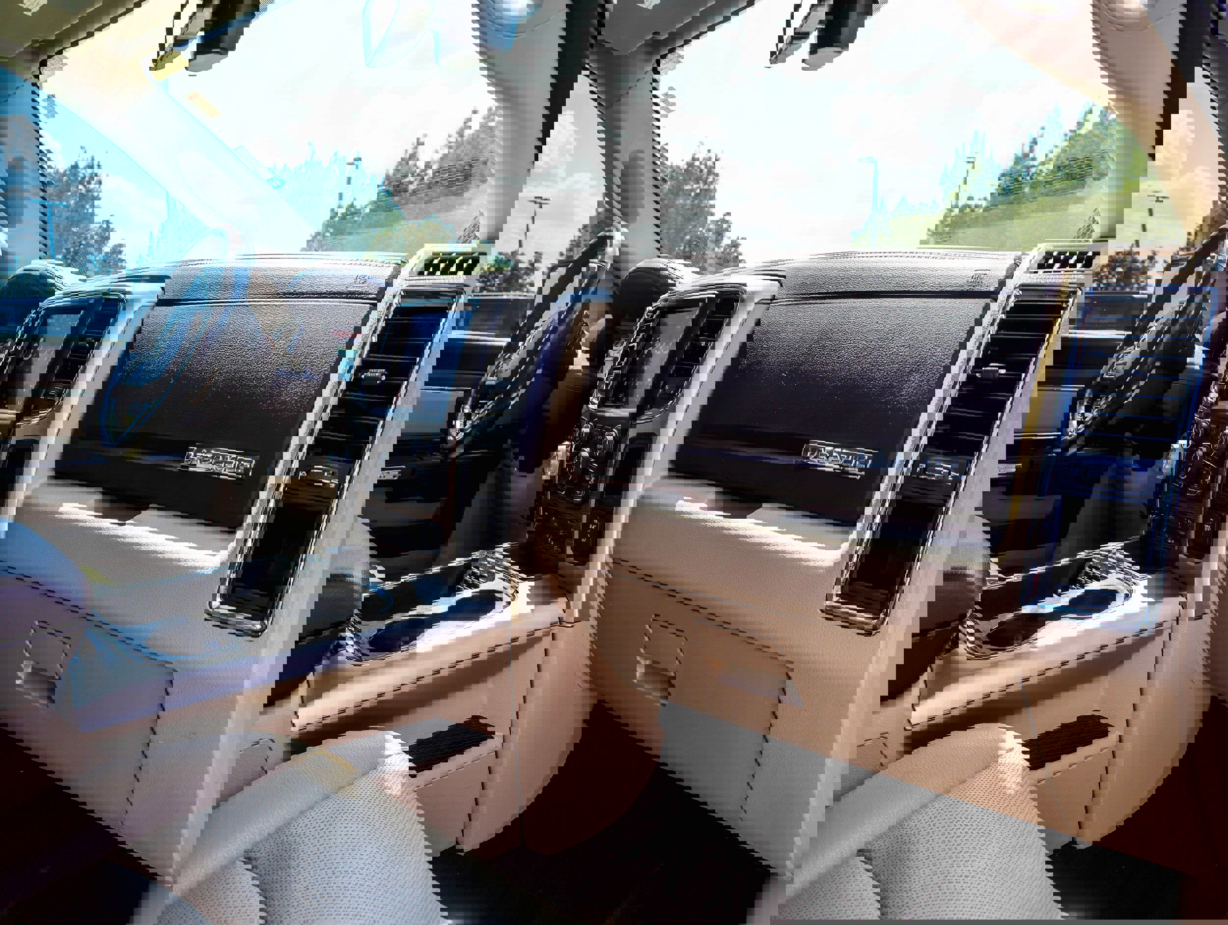 Used 2018 RAM 1500 Laramie w/ Convenience Group image 15