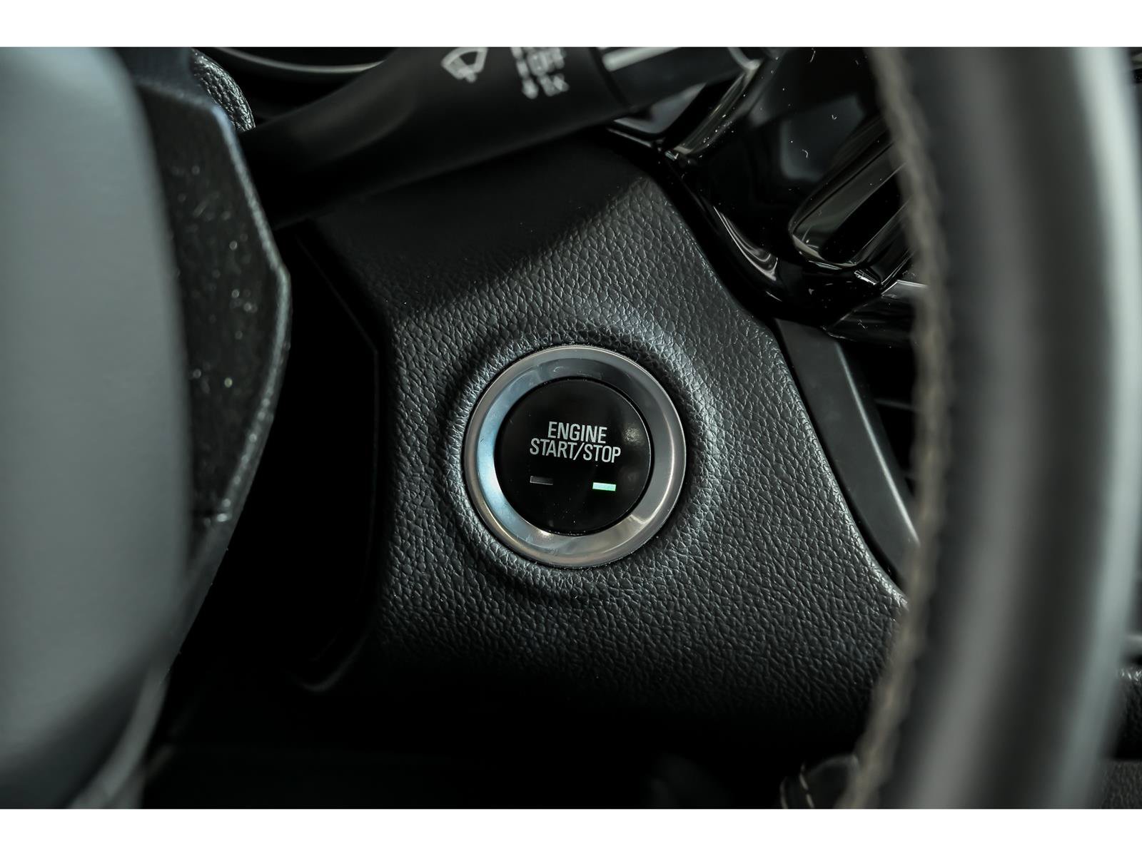 Used 2017 Buick Envision Essence FWD image 19
