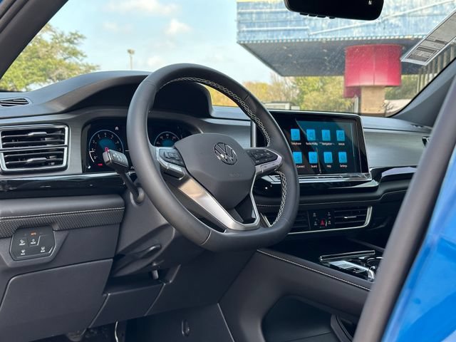 New 2026 Volkswagen Atlas Cross Sport SE FWD image 8
