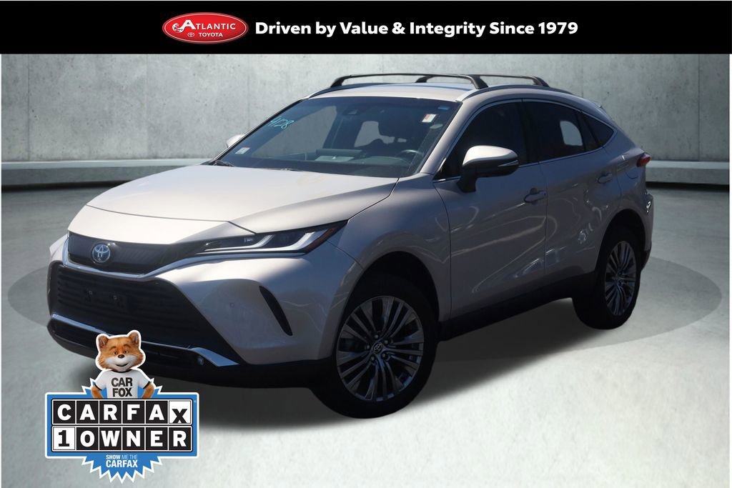 Used 2023 Toyota Venza XLE AWD/4WD image 1