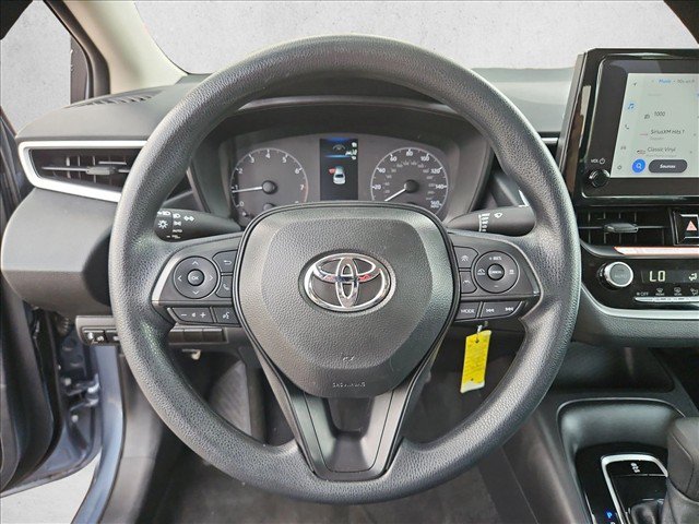 Used 2025 Toyota Corolla LE FWD image 13