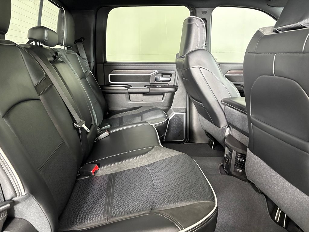 New 2026 RAM 2500 Laramie AWD/4WD image 17