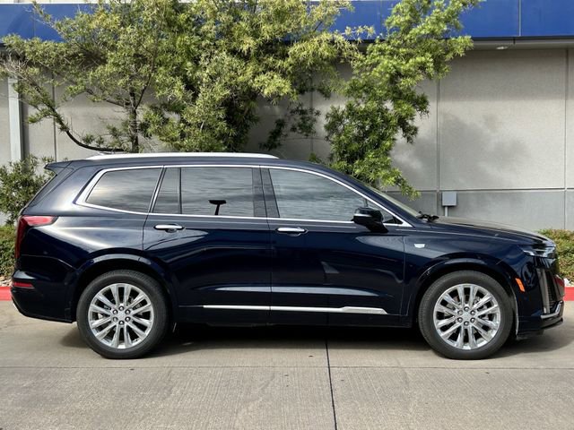 Used 2022 Cadillac XT6 Premium Luxury w/ Technology Package image 3