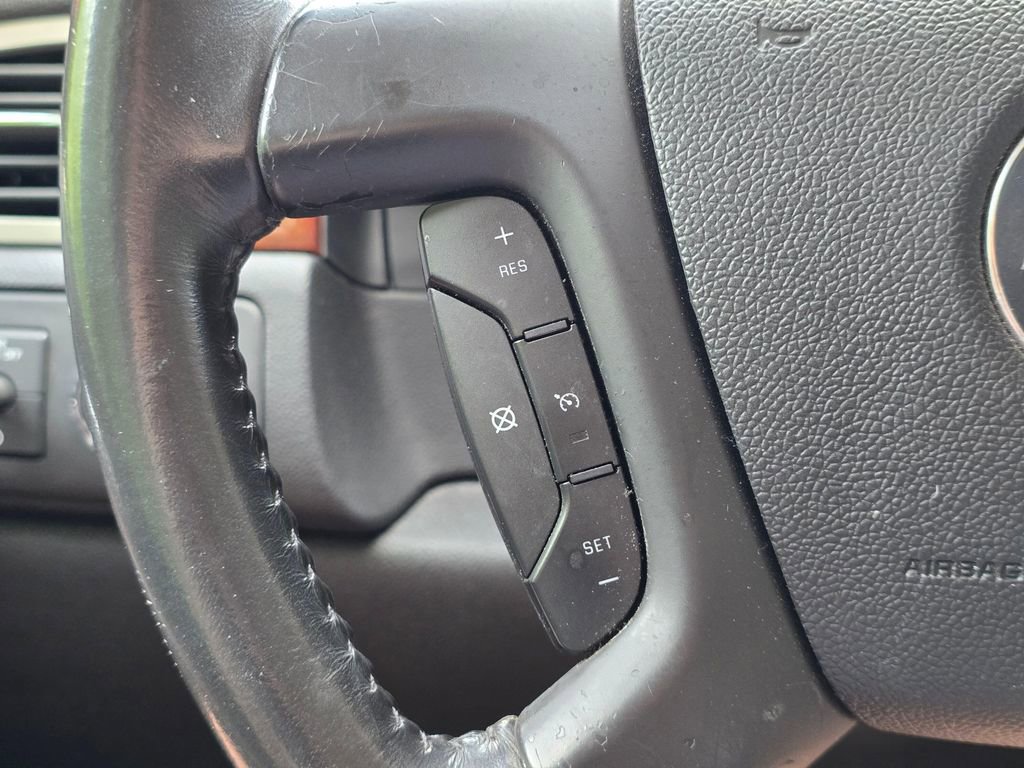 Used 2009 Chevrolet Avalanche LT AWD/4WD image 18