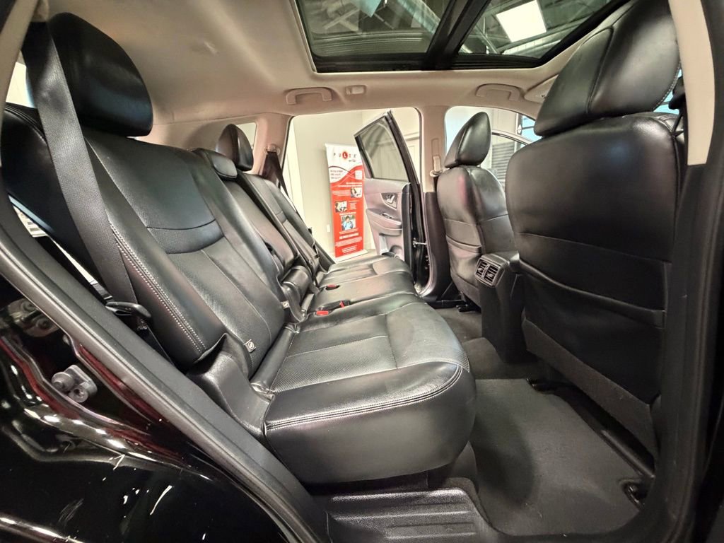 Used 2018 Nissan Rogue SL w/ Premium Package AWD/4WD image 50