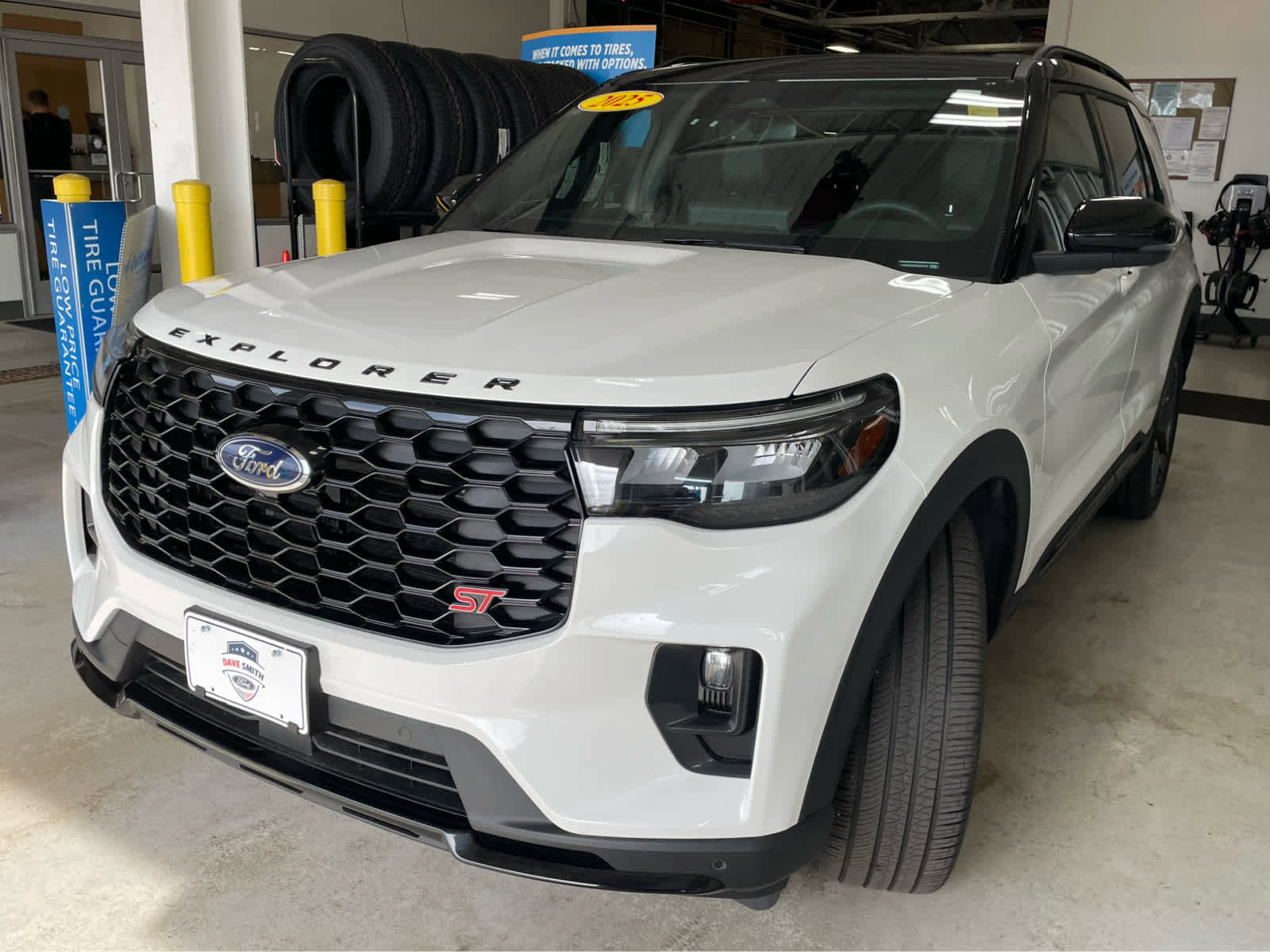 Used 2025 Ford Explorer ST w/ Sun And Sound Package AWD/4WD image 5