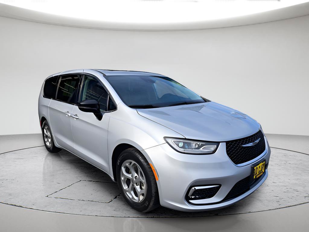 Used 2024 Chrysler Pacifica Limited FWD image 7