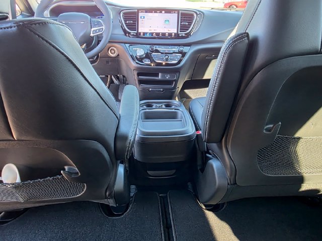 New 2027 Chrysler Pacifica LX FWD image 15