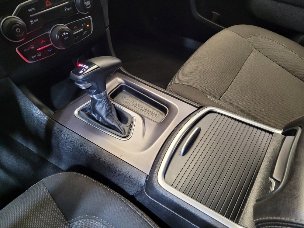 Used 2018 Dodge Charger SXT image 26