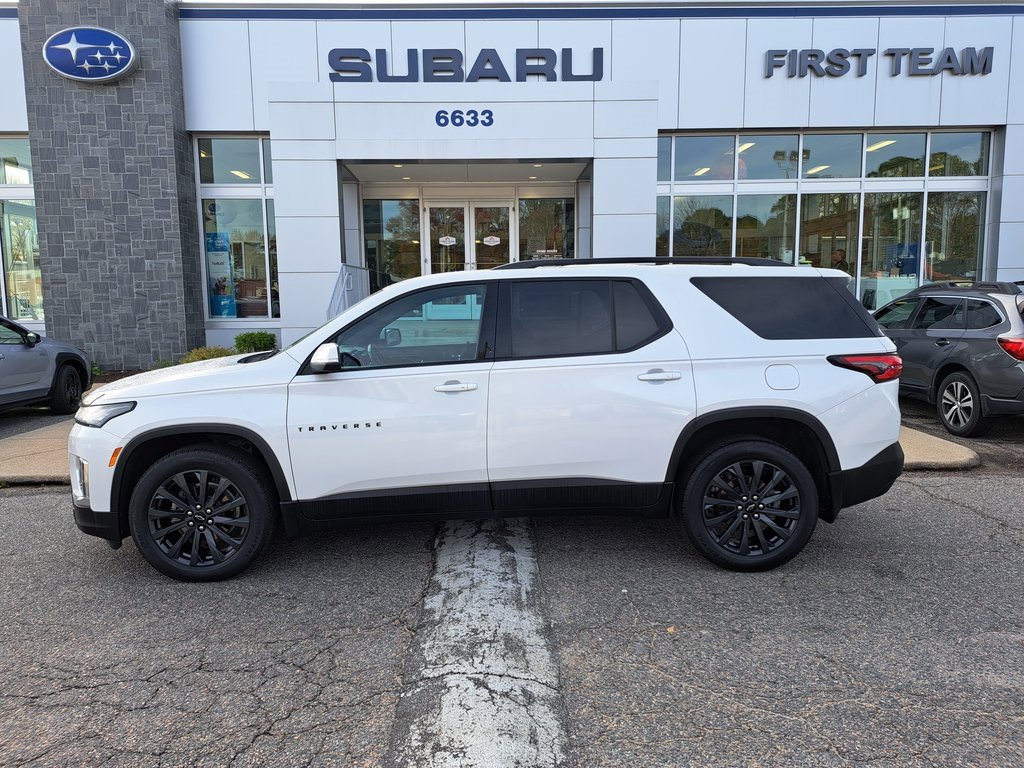 Used 2022 Chevrolet Traverse RS image 3