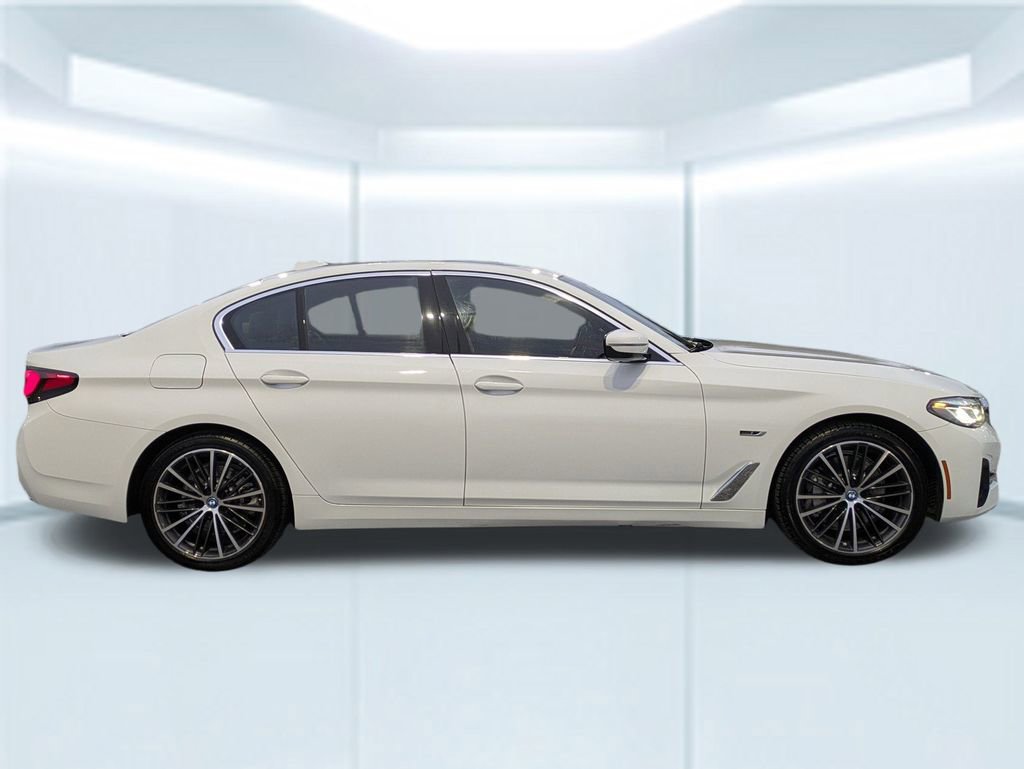Used 2023 BMW 530e image 7