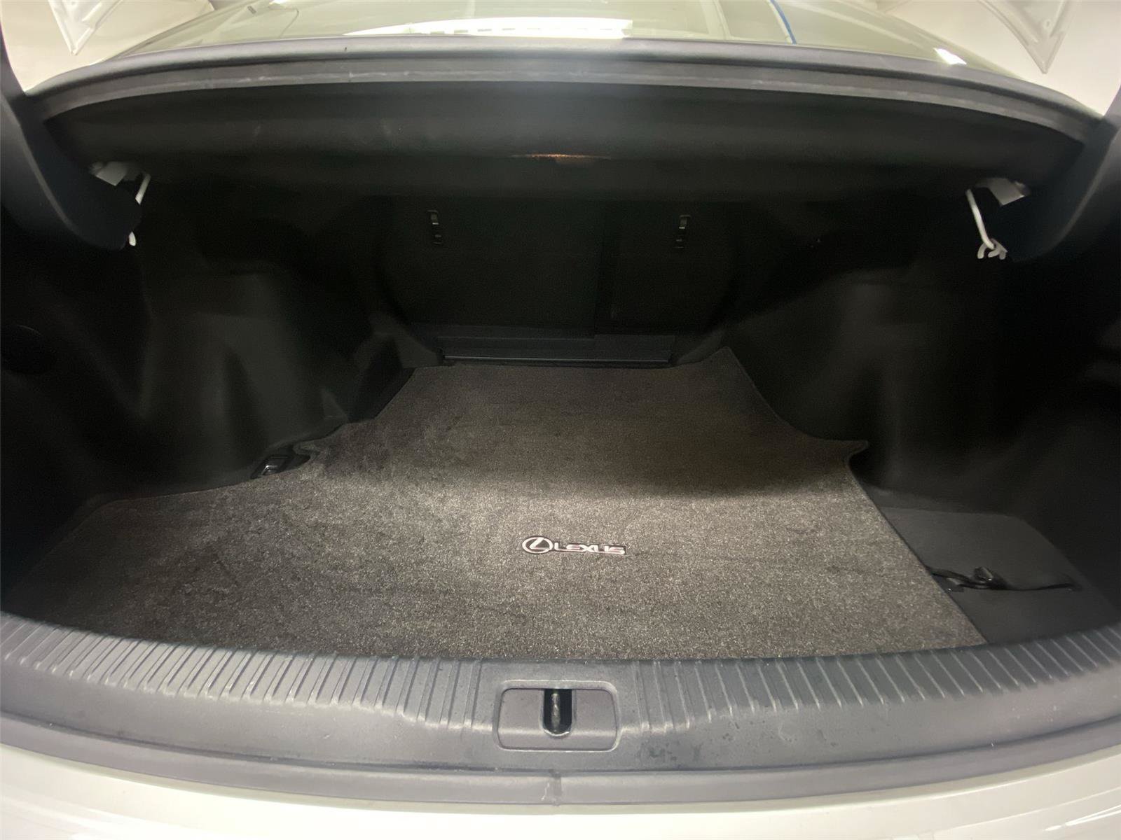 Used 2016 Lexus IS 200t w/ F Sport Package RWD image 25