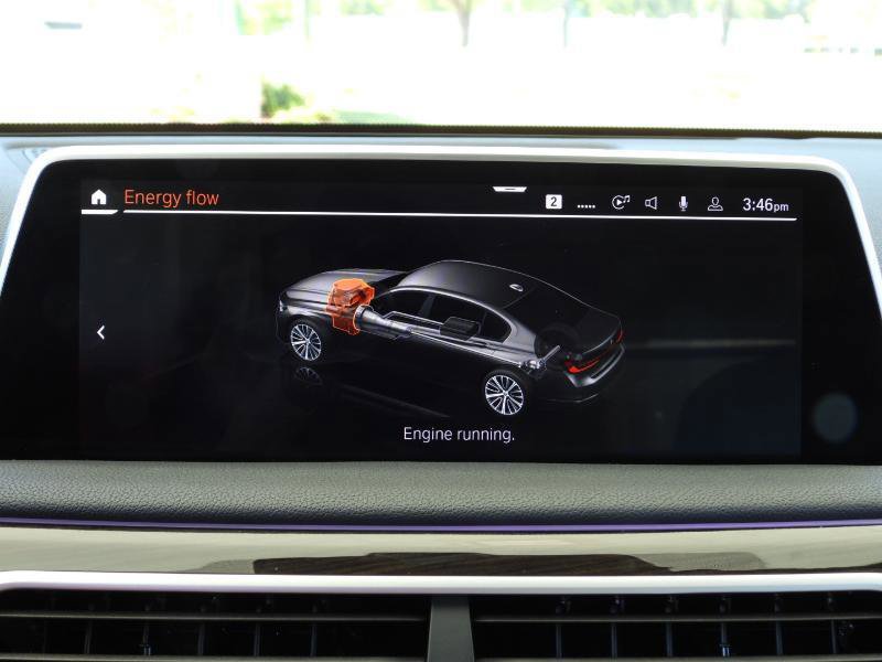 Used 2021 BMW 740i w/ Premium Package image 73