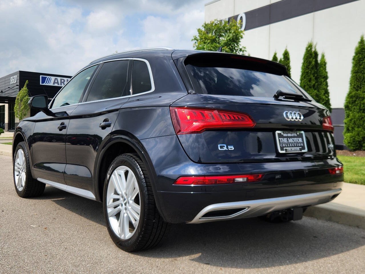 Used 2018 Audi Q5 Prestige w/ Prestige Package AWD/4WD image 3
