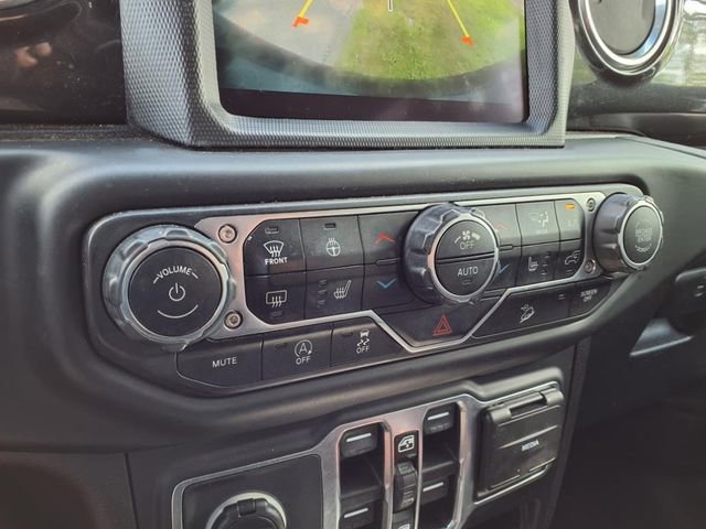 Used 2021 Jeep Wrangler Unlimited Sahara AWD/4WD image 25