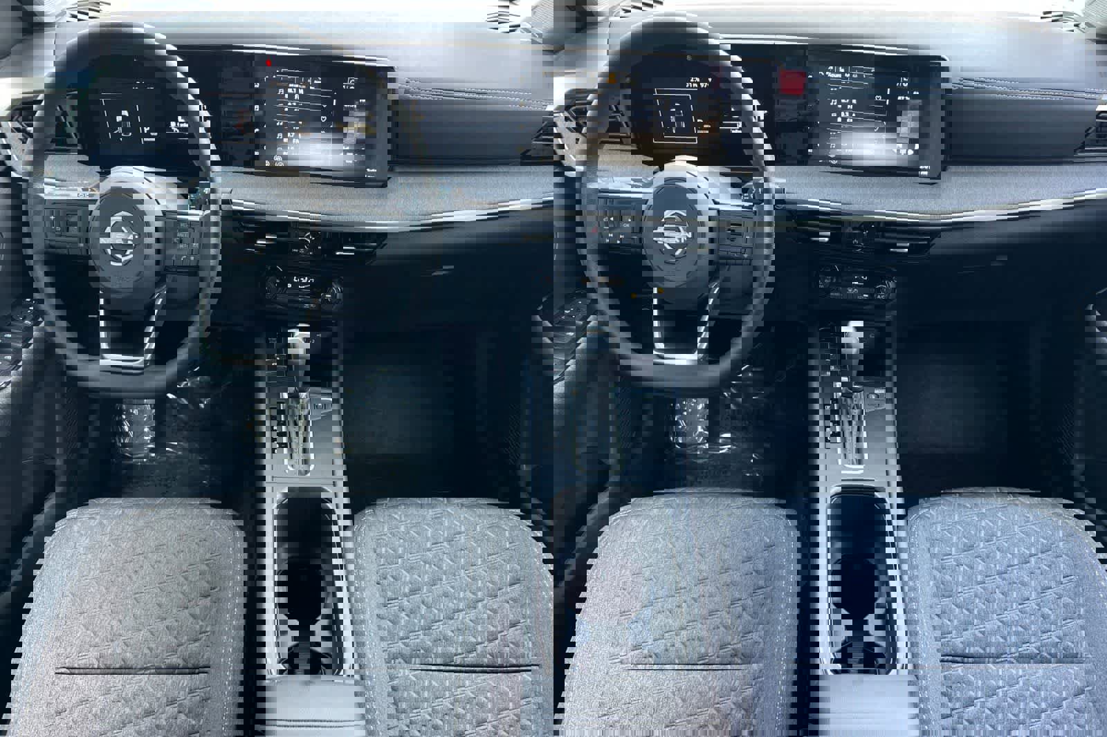 New 2026 Nissan Kicks SV image 4