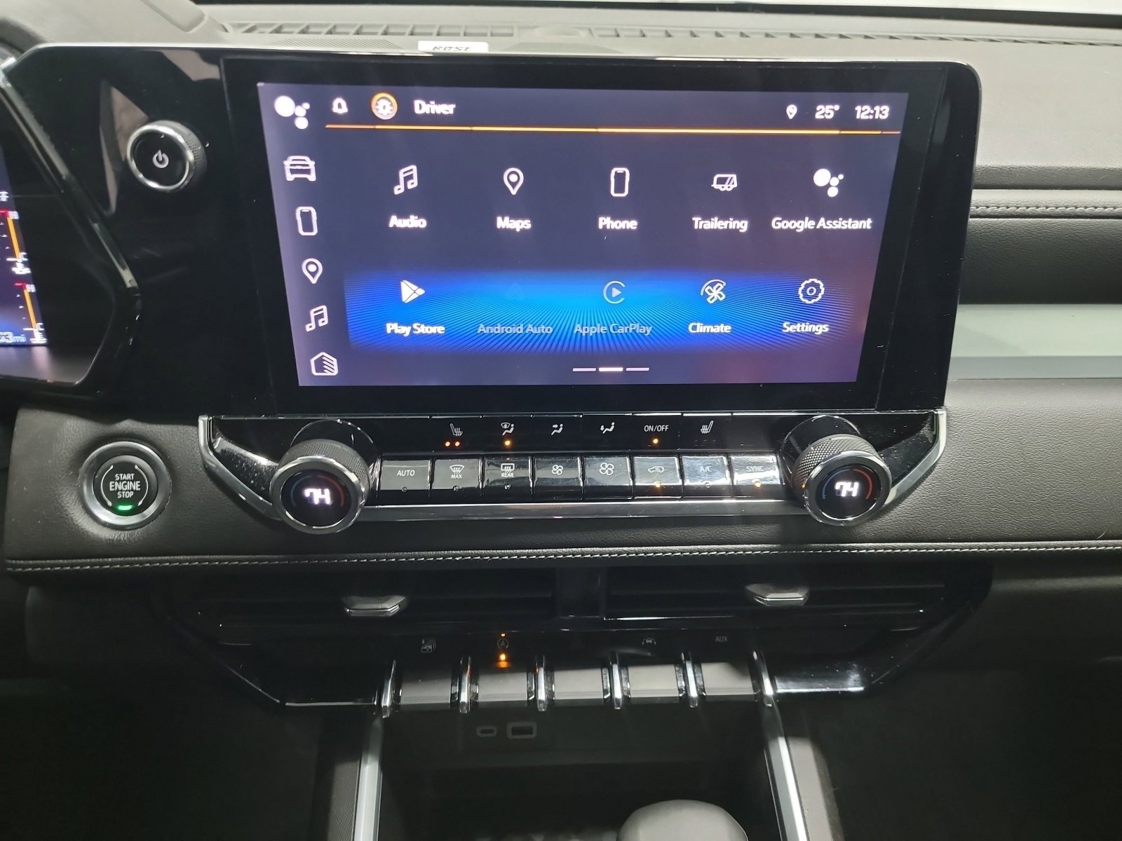 Used 2023 Chevrolet Colorado LT w/ LT Convenience Package II image 21