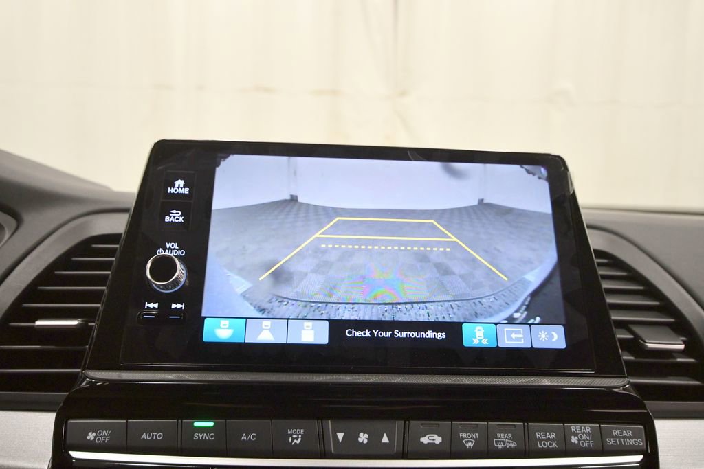 New 2026 Honda Odyssey Touring image 24